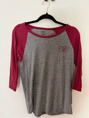 Vans Gray & Burgundy Raglan 3/4 Sleeve Graphic Tee | Women’s Medium